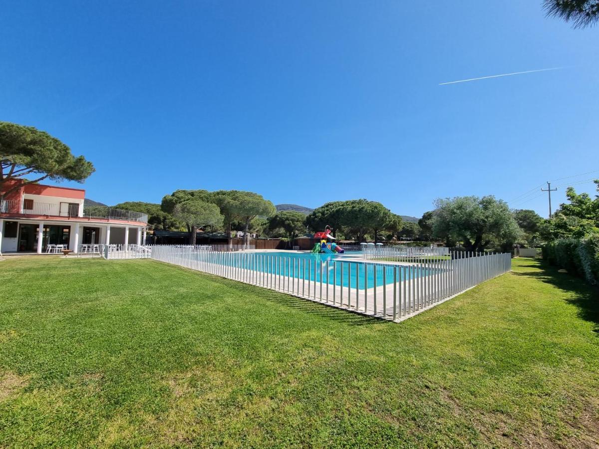 Camping Lacona Pineta Capoliveri  Extérieur photo