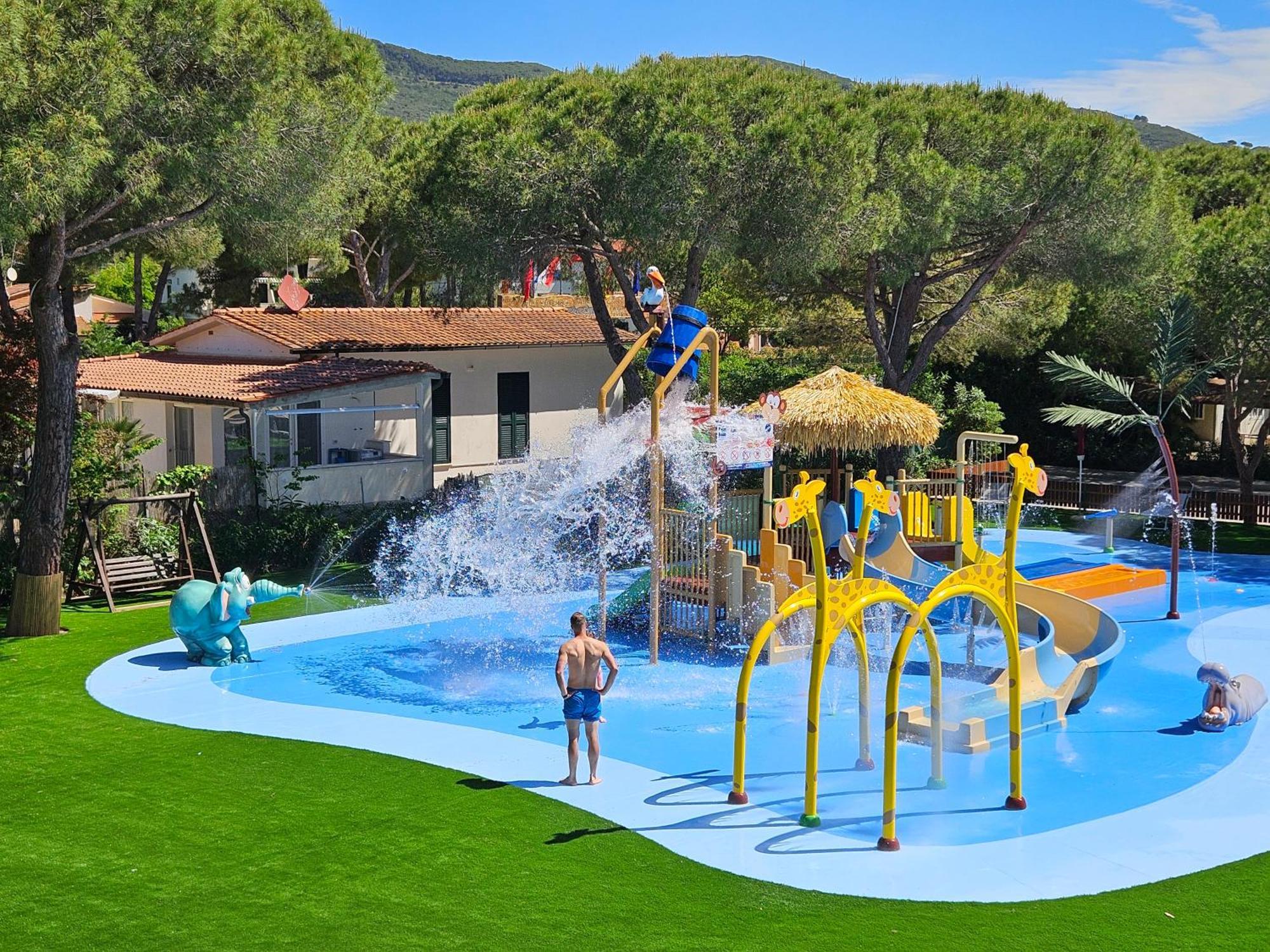 Camping Lacona Pineta Capoliveri  Extérieur photo